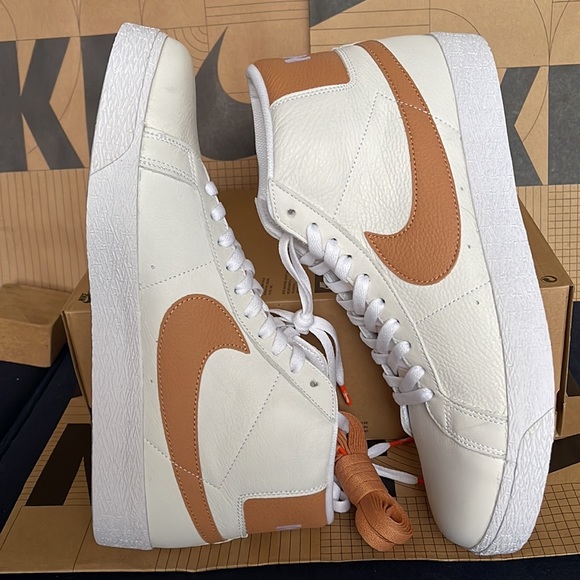 Nike SB Zoom Blazer Mid ISO white/LT cognac-white-white Men’s - Picture 12 of 16